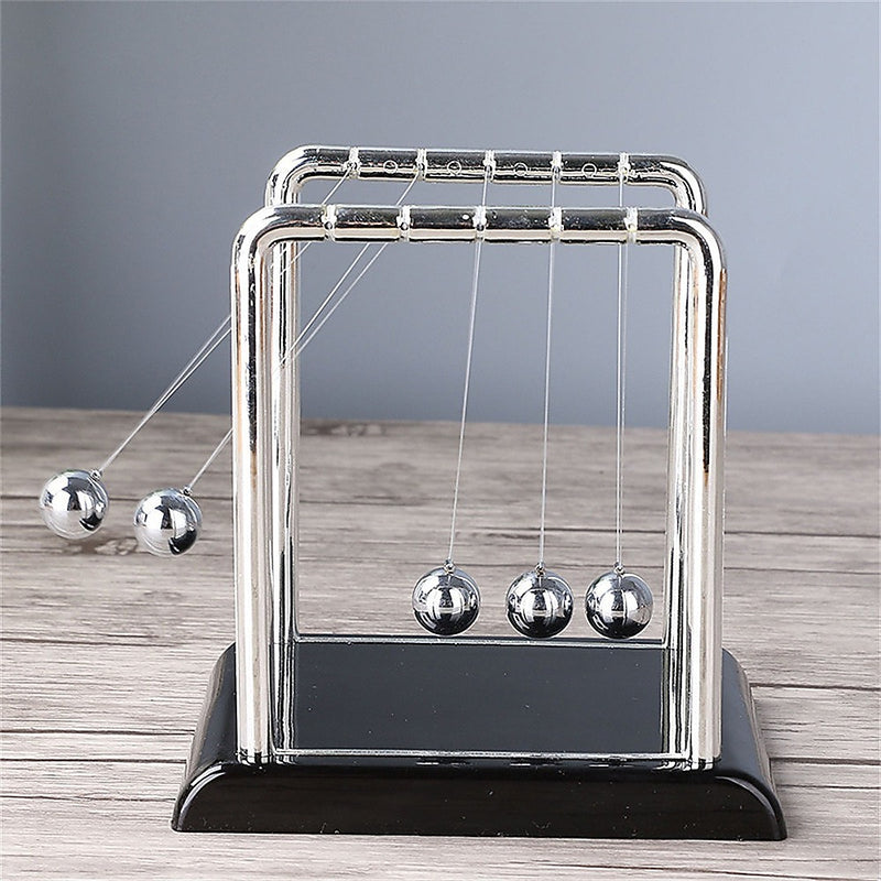 Newton's Cradle - Steel Physics Desk Toy